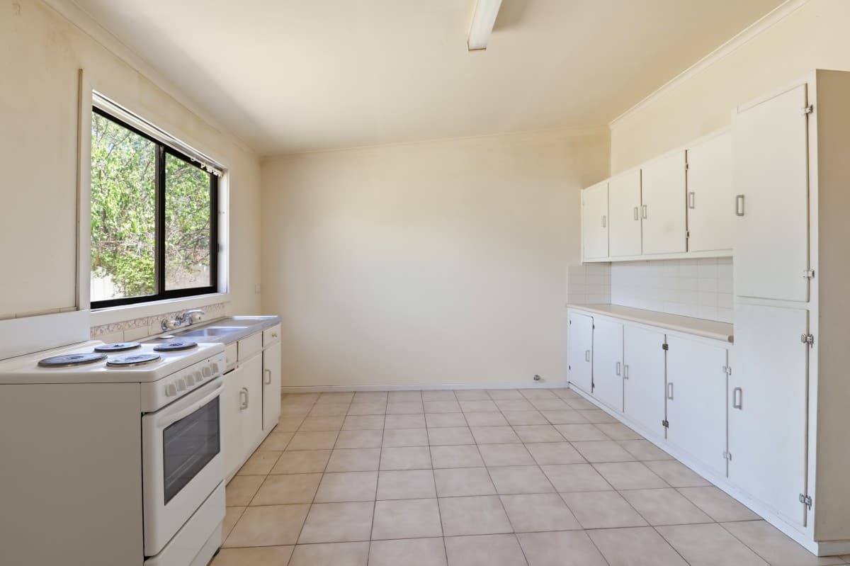 98 Mackenzie Street, Deniliquin - Thumbnail 5