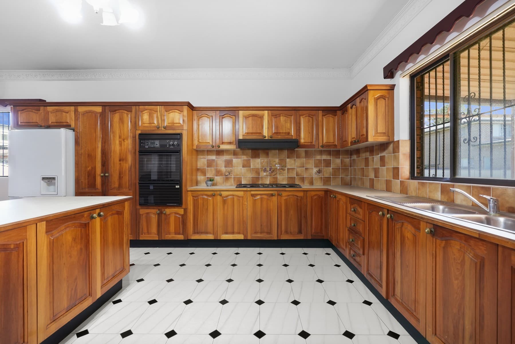 55 Cardigan Street, Guildford - Thumbnail 2