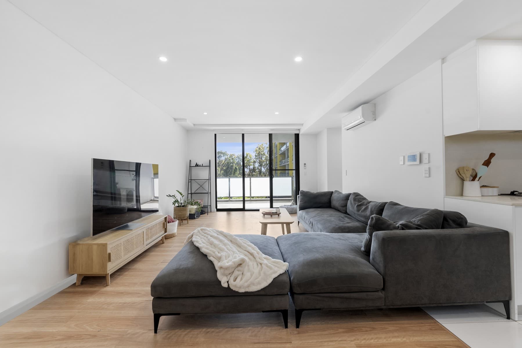 15/86-88 Railway Terrace, Merrylands - Thumbnail 2
