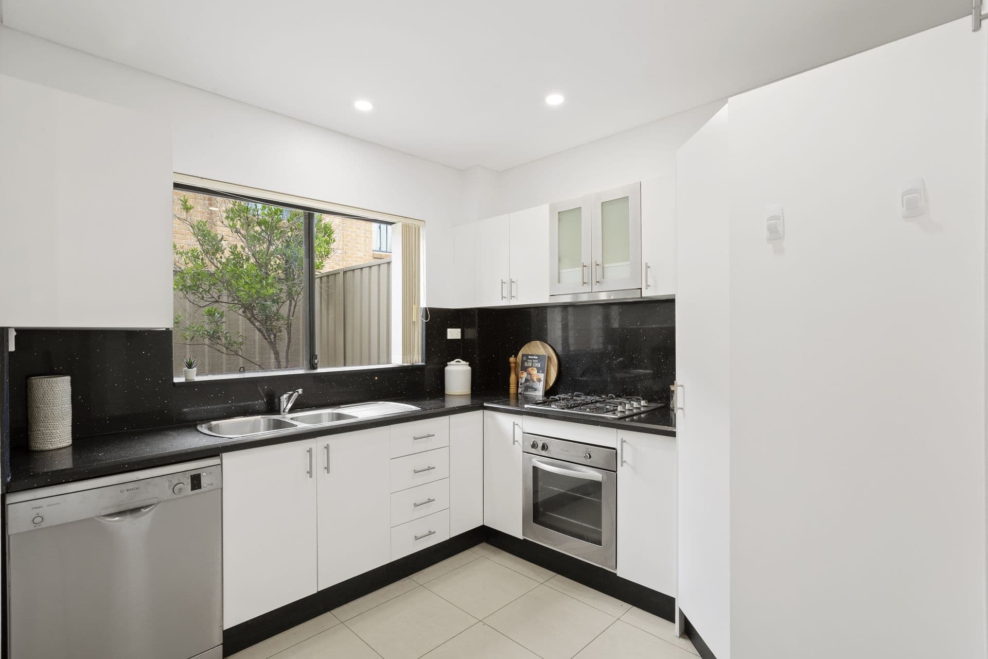 2/31 New Orleans Crescent, Maroubra - Thumbnail 4