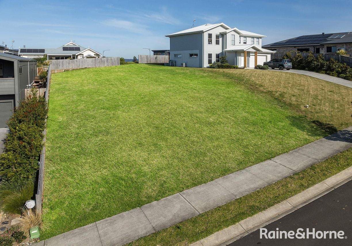 64 Parker Crescent, Berry, NSW 2535, Berry - Thumbnail 2