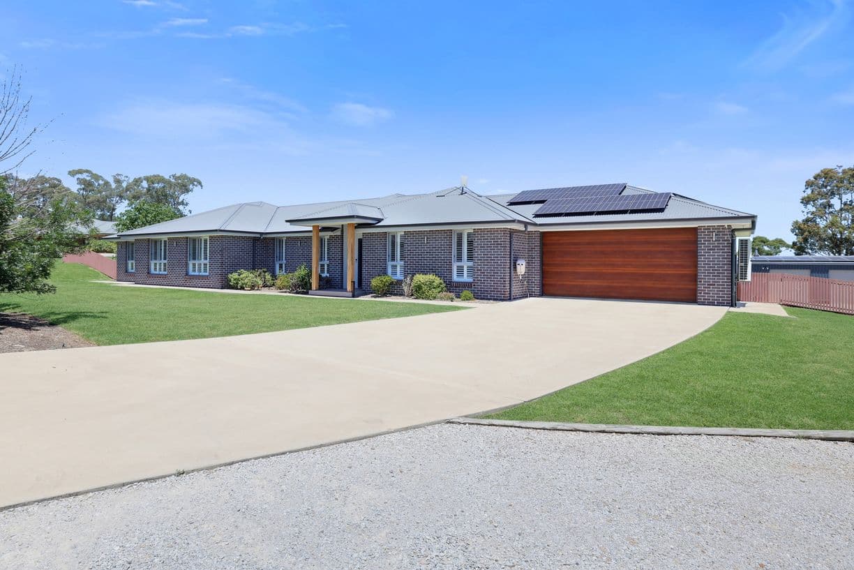 6 Carrai Close, Tamworth, NSW 2340, Tamworth - Image 1
