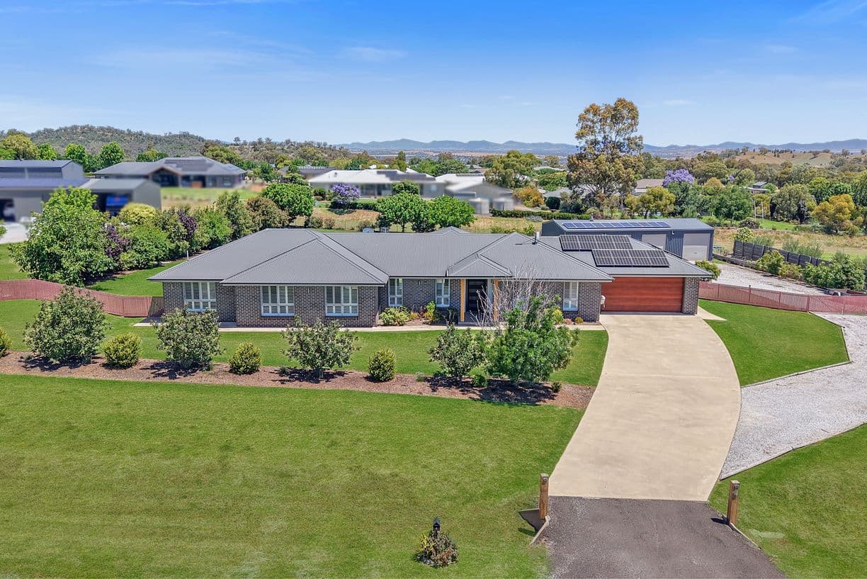 6 Carrai Close, Tamworth, NSW 2340, Tamworth - Thumbnail 2