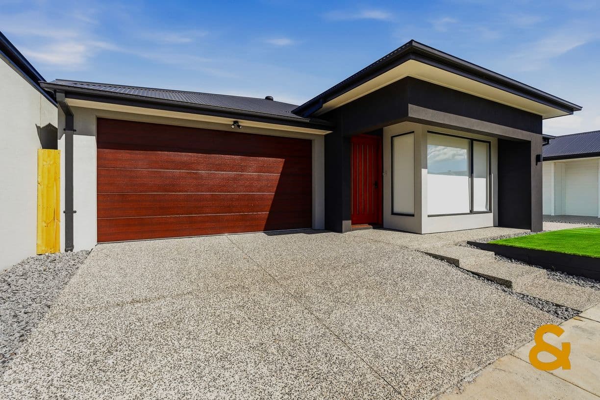 10 Kooyongkoot Drive, Mickleham, VIC 3064, Mickleham - Thumbnail 2