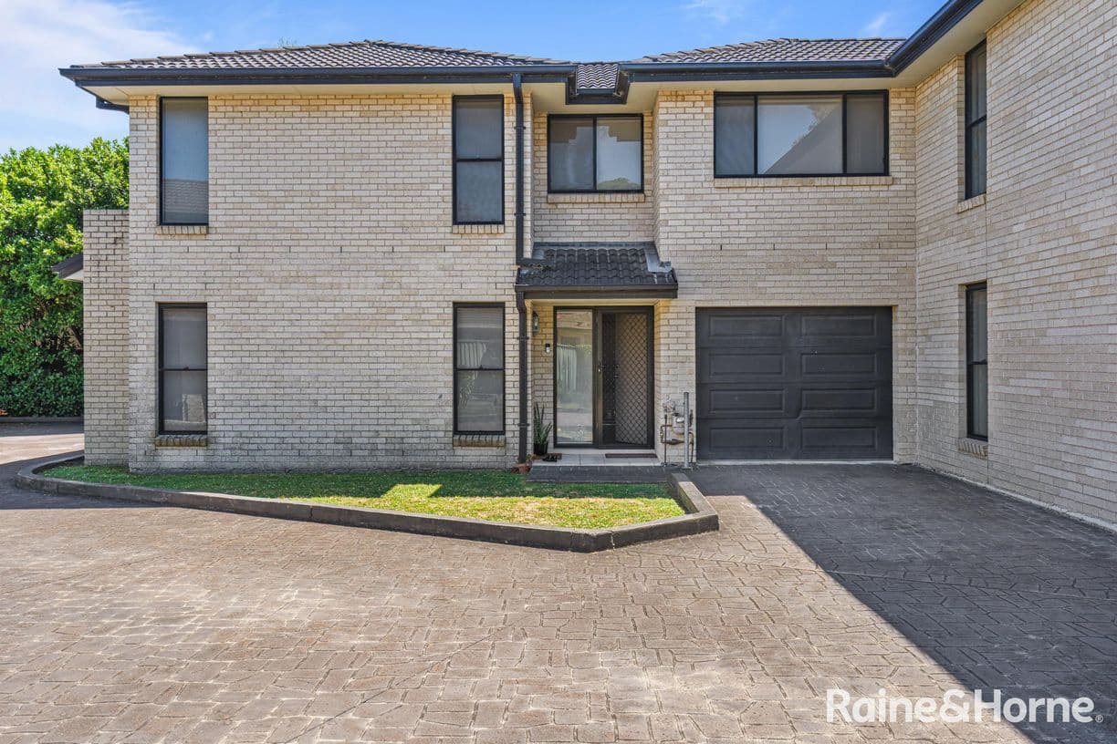 2/297a Henry Parry Drive, Wyoming, NSW 2250, Wyoming - Thumbnail 2