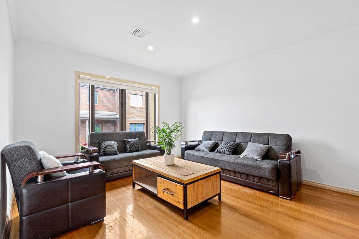 17 Sienna Court, Roxburgh Park, VIC 3064, Roxburgh Park - Thumbnail 2