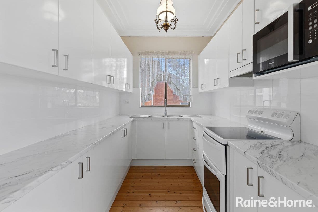 37 Caroline Street, Kingsgrove, NSW 2208, Kingsgrove - Thumbnail 2