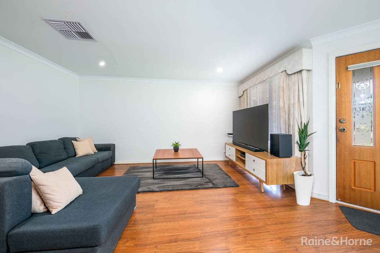 6 Long Drive, Sunbury, VIC 3429, Sunbury - Thumbnail 2