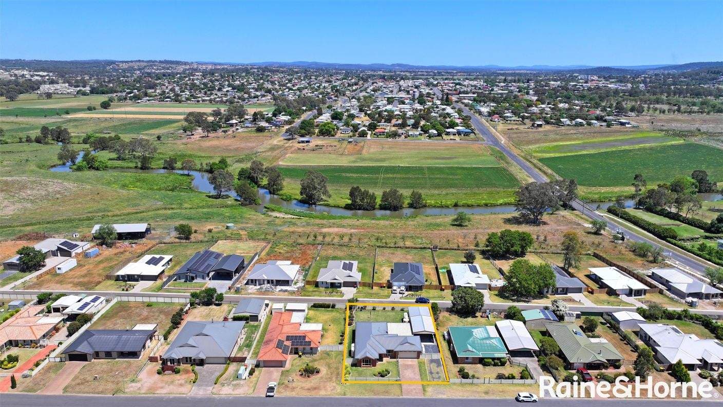 9 Brook Street, Warwick, QLD 4370, Warwick - Thumbnail 2