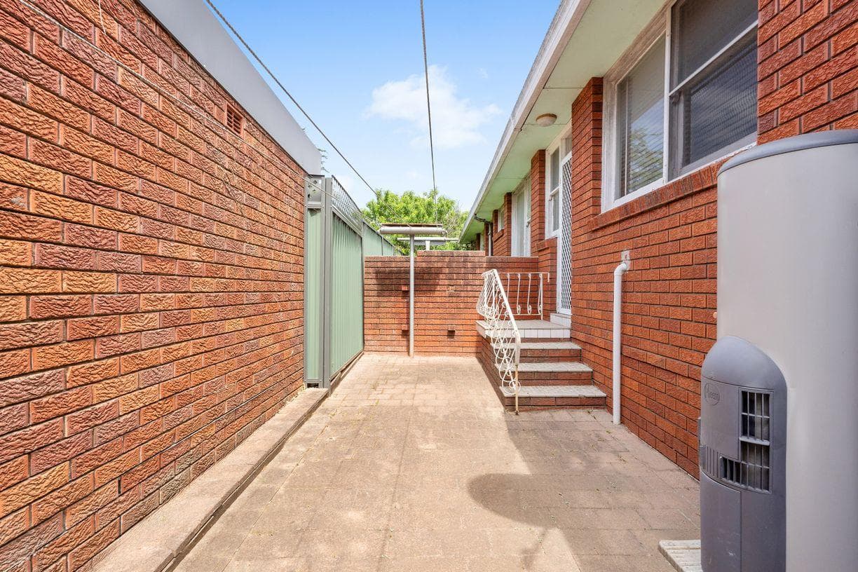 11 Waycott Avenue, Kingsgrove, NSW 2208, Kingsgrove - Image 1