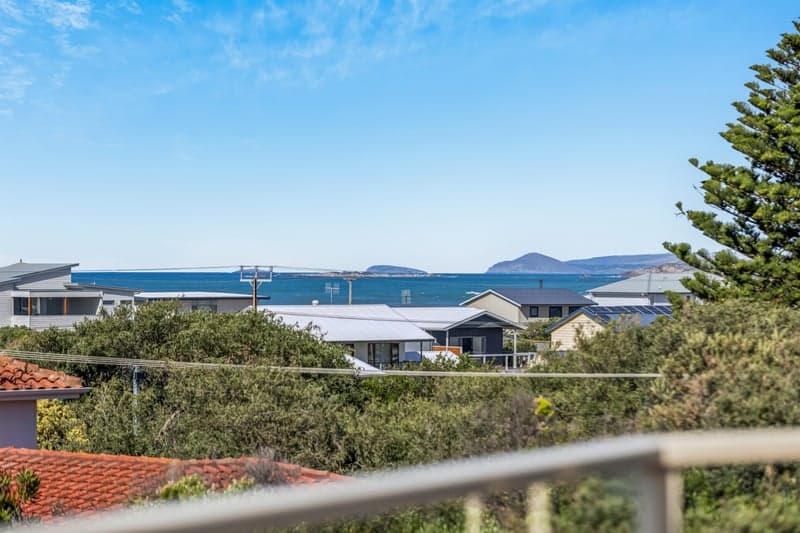 34 Hero Avenue, Middleton - Image 1