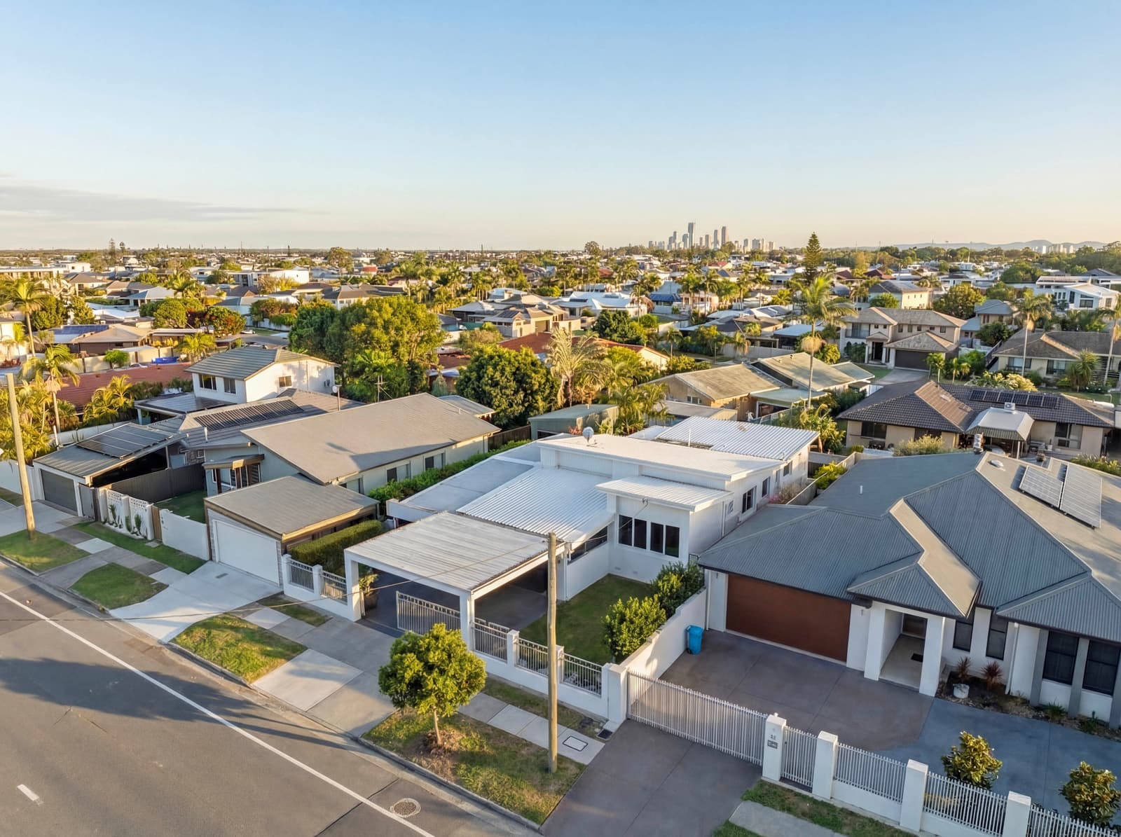 68 Poinsettia  Avenue, Runaway Bay, QLD, 4216, Runaway Bay - Thumbnail 2
