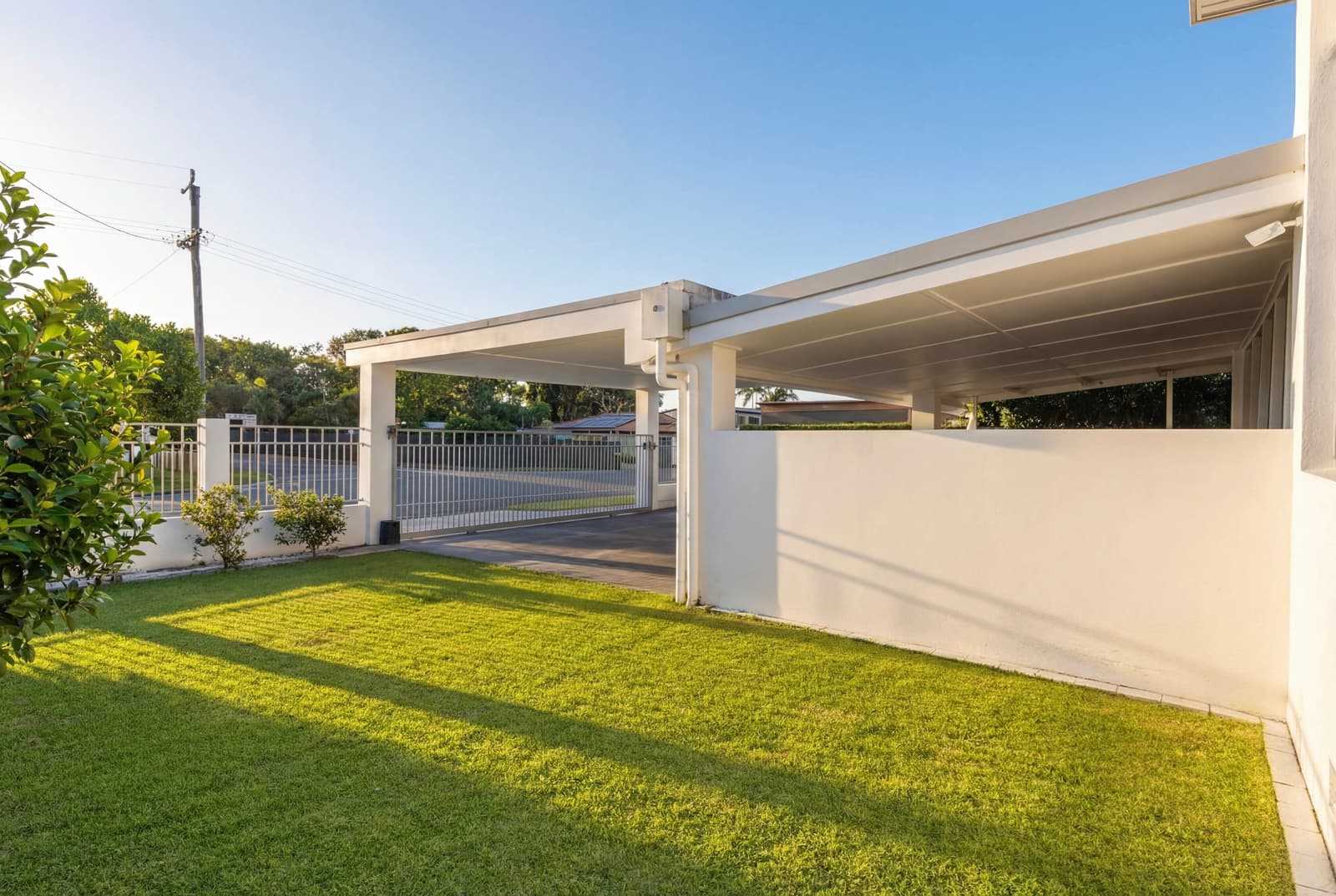 68 Poinsettia  Avenue, Runaway Bay, QLD, 4216, Runaway Bay - Thumbnail 3