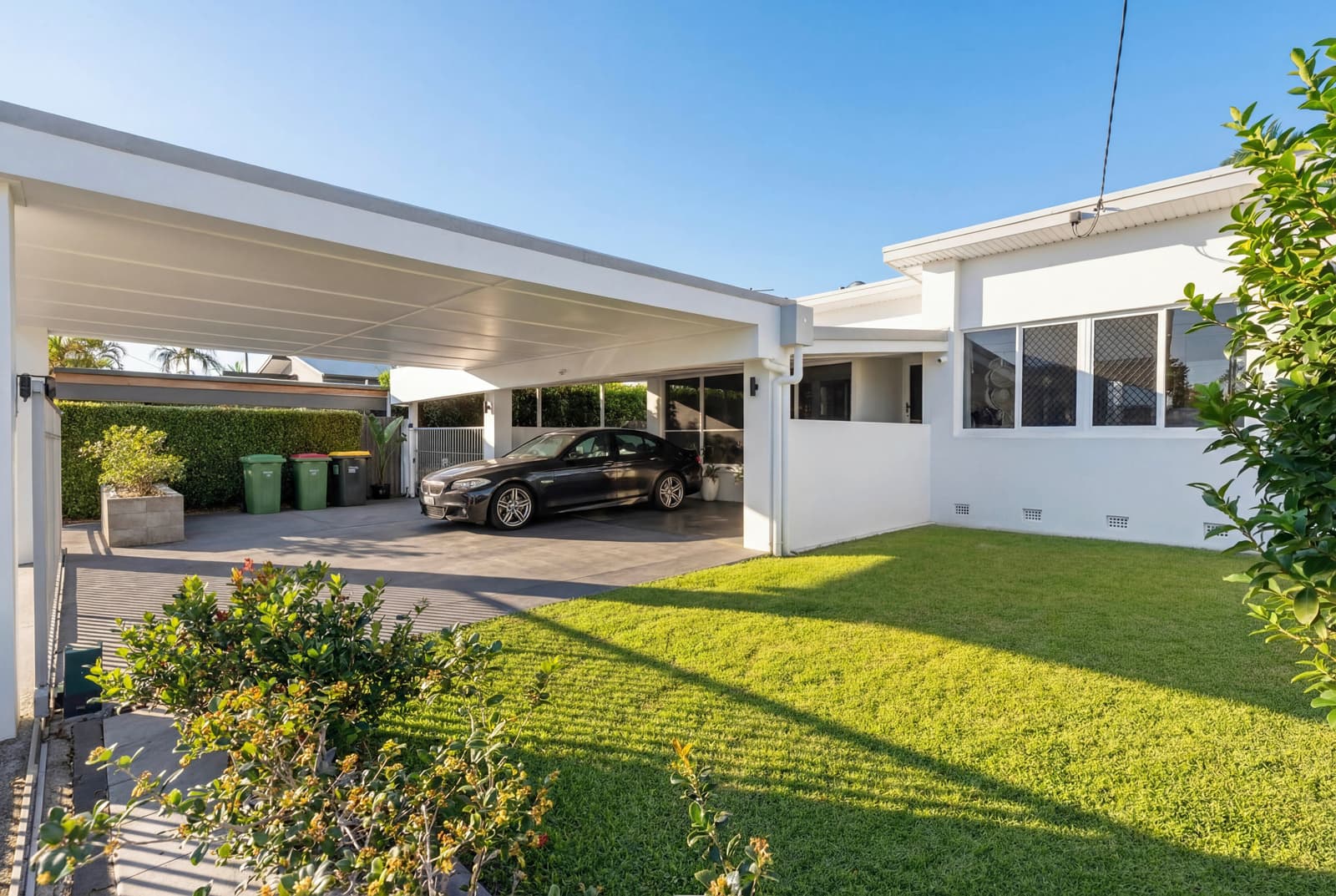 68 Poinsettia  Avenue, Runaway Bay, QLD, 4216, Runaway Bay - Thumbnail 4