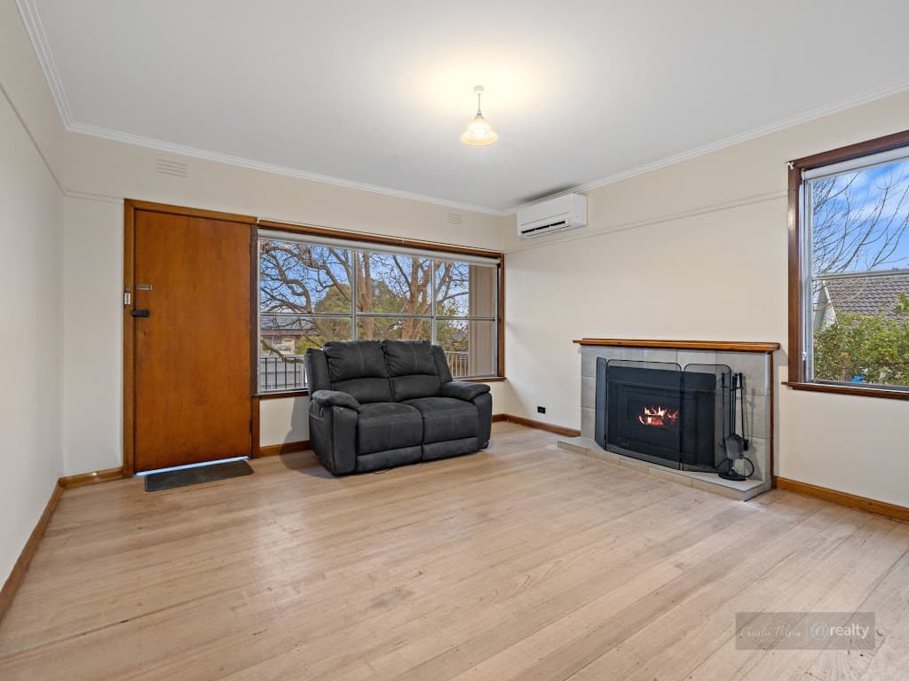 8 Dannock Street, Leongatha, VIC, 3953, Leongatha - Thumbnail 2