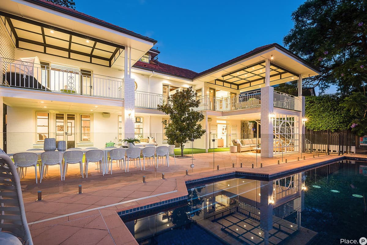 90 Virginia Avenue, Hawthorne QLD 4171, Qld - Thumbnail 2