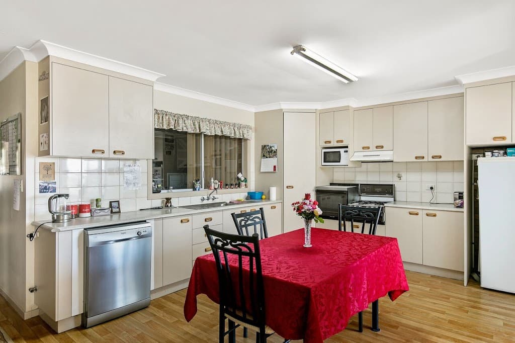 6 McIntyre Street, Centenary Heights, QLD, 4350, Centenary Heights - Thumbnail 3