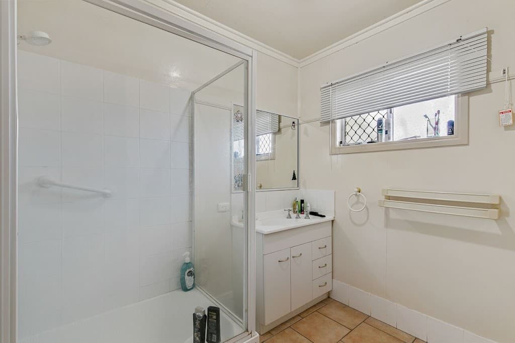 6 McIntyre Street, Centenary Heights, QLD, 4350, Centenary Heights - Thumbnail 4