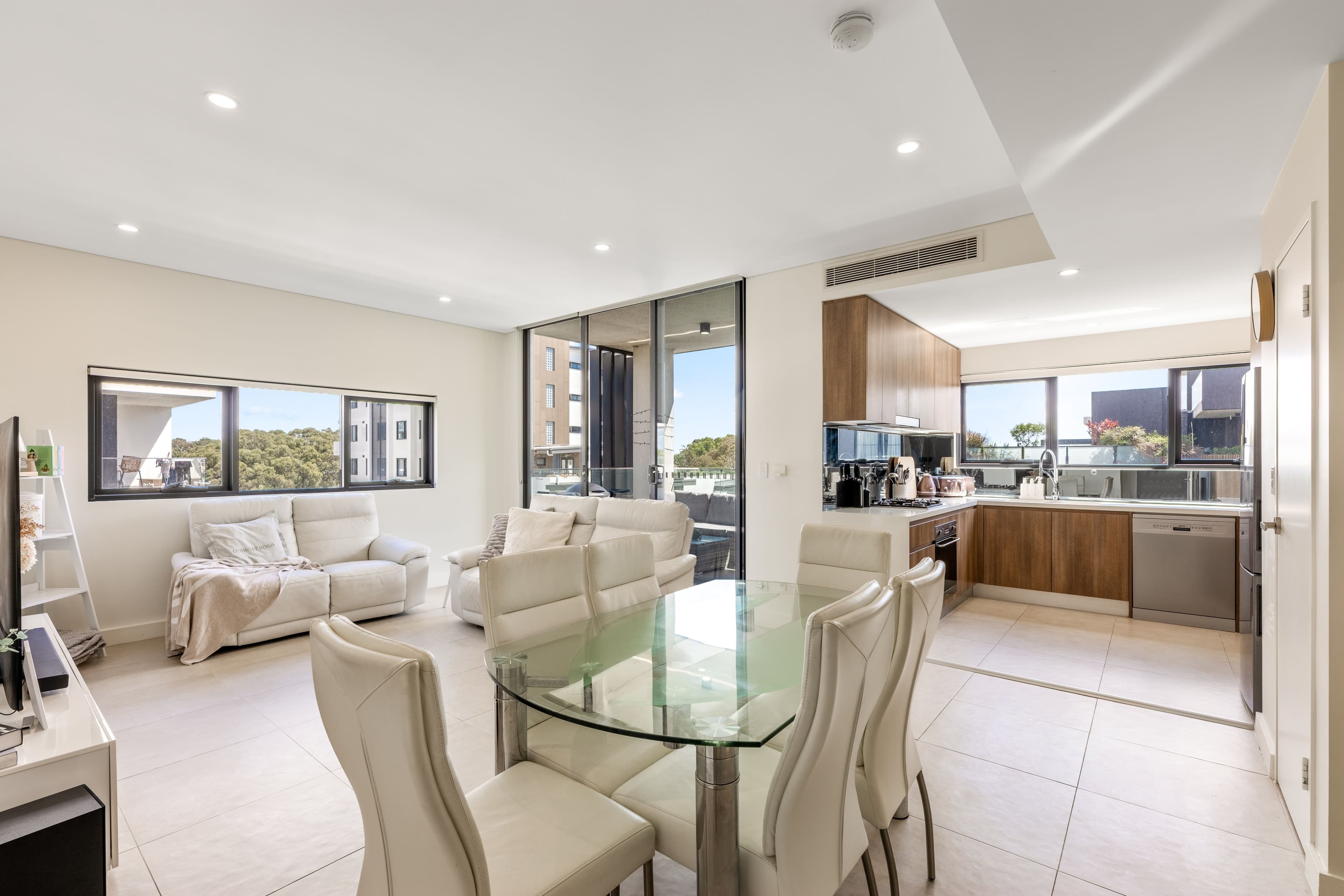 C403/40 Pinnacle Street, Miranda NSW 2228, Miranda - Thumbnail 5