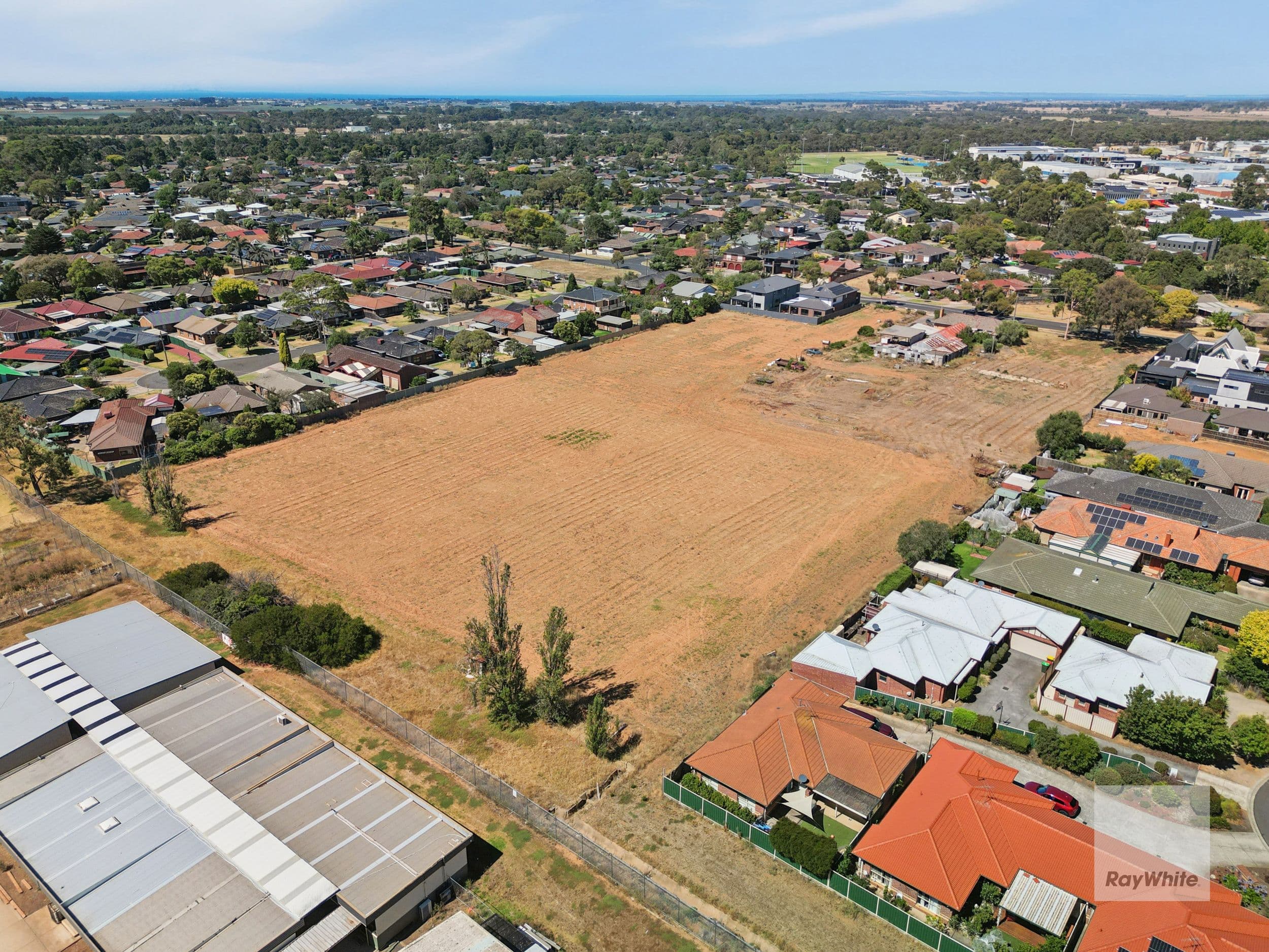13 Chirnside Avenue, Werribee VIC 3030, Werribee - Thumbnail 4