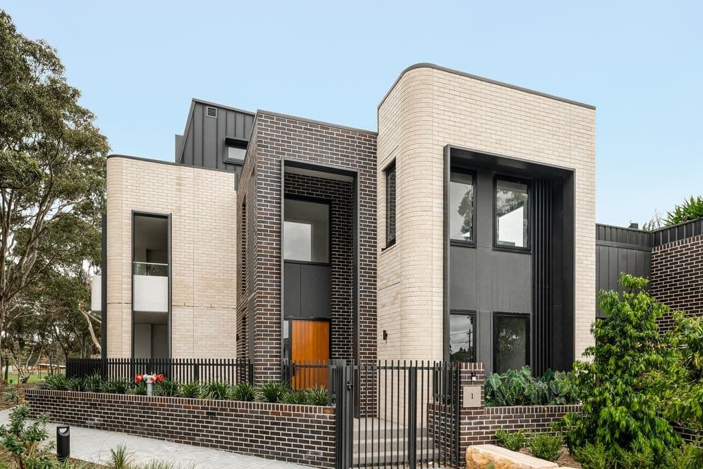 1/6 Mitchell Street, Enfield - Image 1