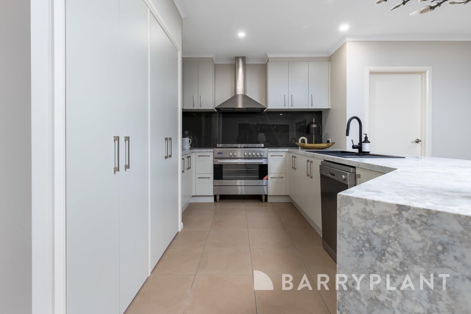 22 Menzies Avenue, Point Cook, VIC 3030, Point Cook - Thumbnail 7