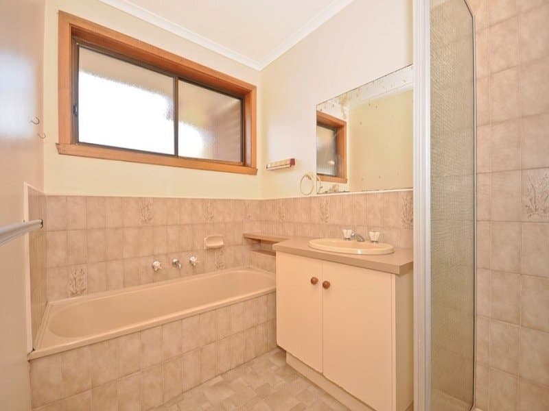 21 WYUNA Walk, Mooroolbark, Mooroolbark - Thumbnail 4