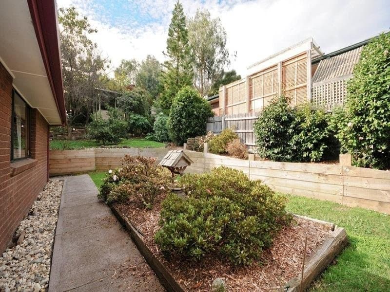 21 WYUNA Walk, Mooroolbark, Mooroolbark - Thumbnail 7