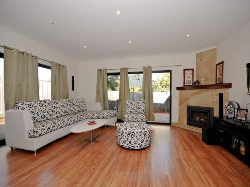 16A LOCH Street, Kilsyth, Kilsyth - Thumbnail 2
