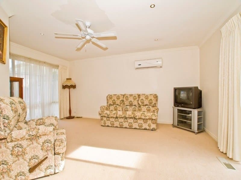 1 SELLICK Drive, Croydon, Croydon - Thumbnail 3