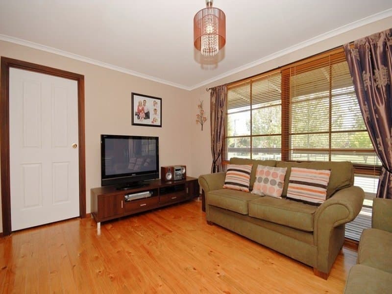 42 HARVEST Drive, Chirnside Park, Chirnside Park - Thumbnail 3