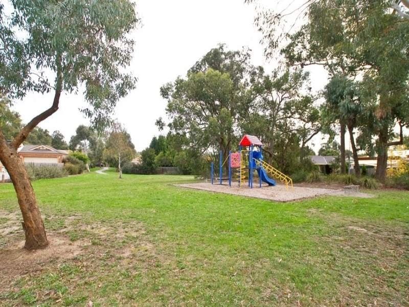 7 CLYDE Court, Croydon South, Croydon South - Image 1