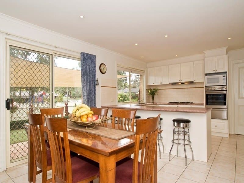 7 CLYDE Court, Croydon South, Croydon South - Thumbnail 5