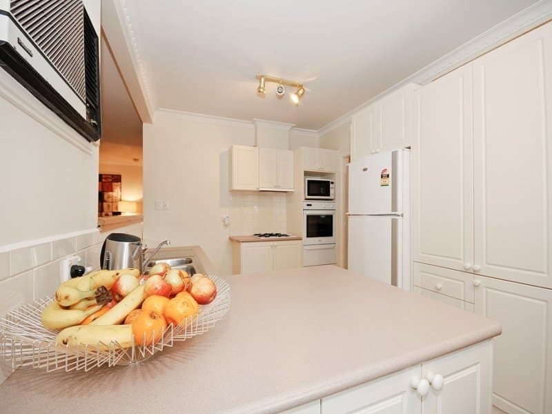 8 FOULDS Court, Montrose, Montrose - Thumbnail 4