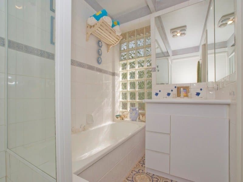 44 Andrew Crescent, Croydon South, Croydon South - Thumbnail 4