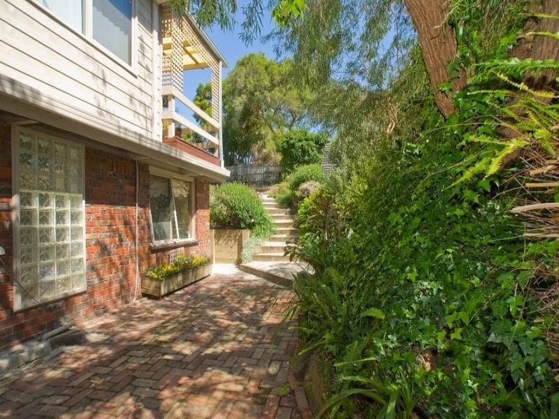 44 Andrew Crescent, Croydon South, Croydon South - Thumbnail 8
