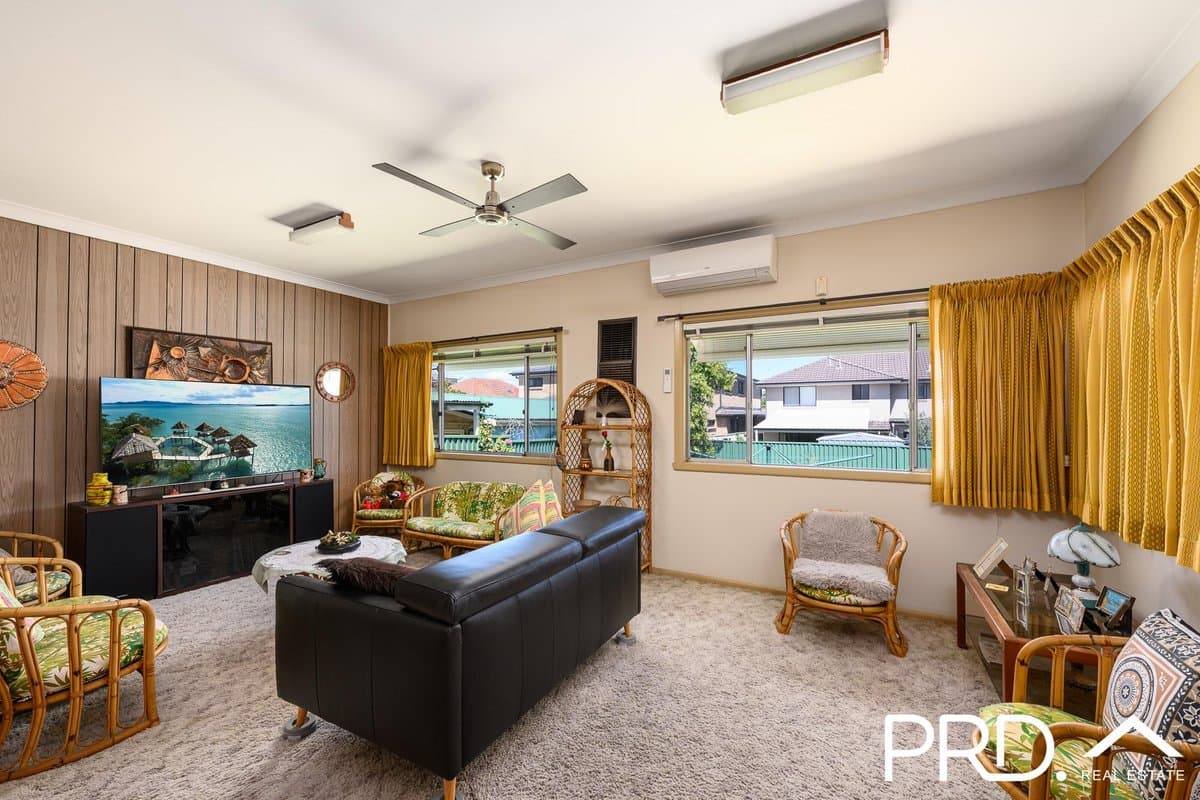 12 Brighton Avenue, PANANIA NSW 2213, Panania - Thumbnail 3