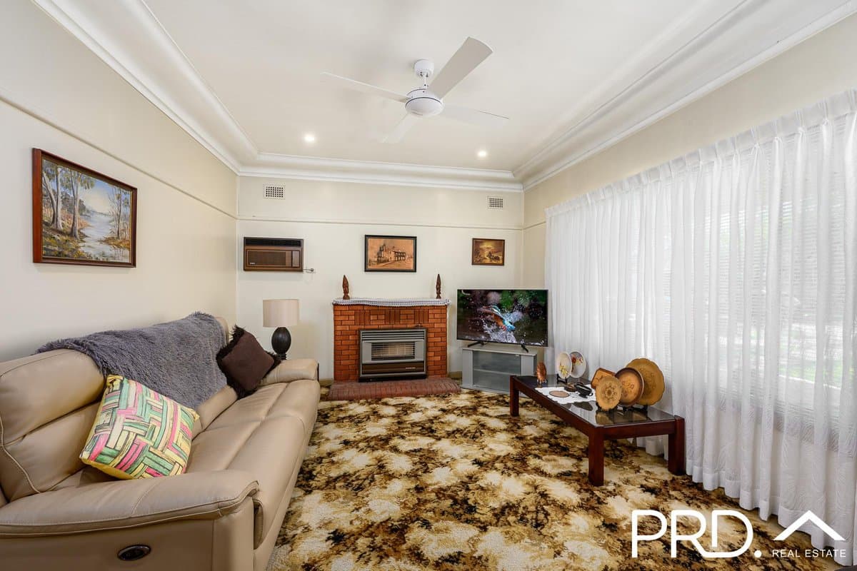 12 Brighton Avenue, PANANIA NSW 2213, Panania - Thumbnail 6