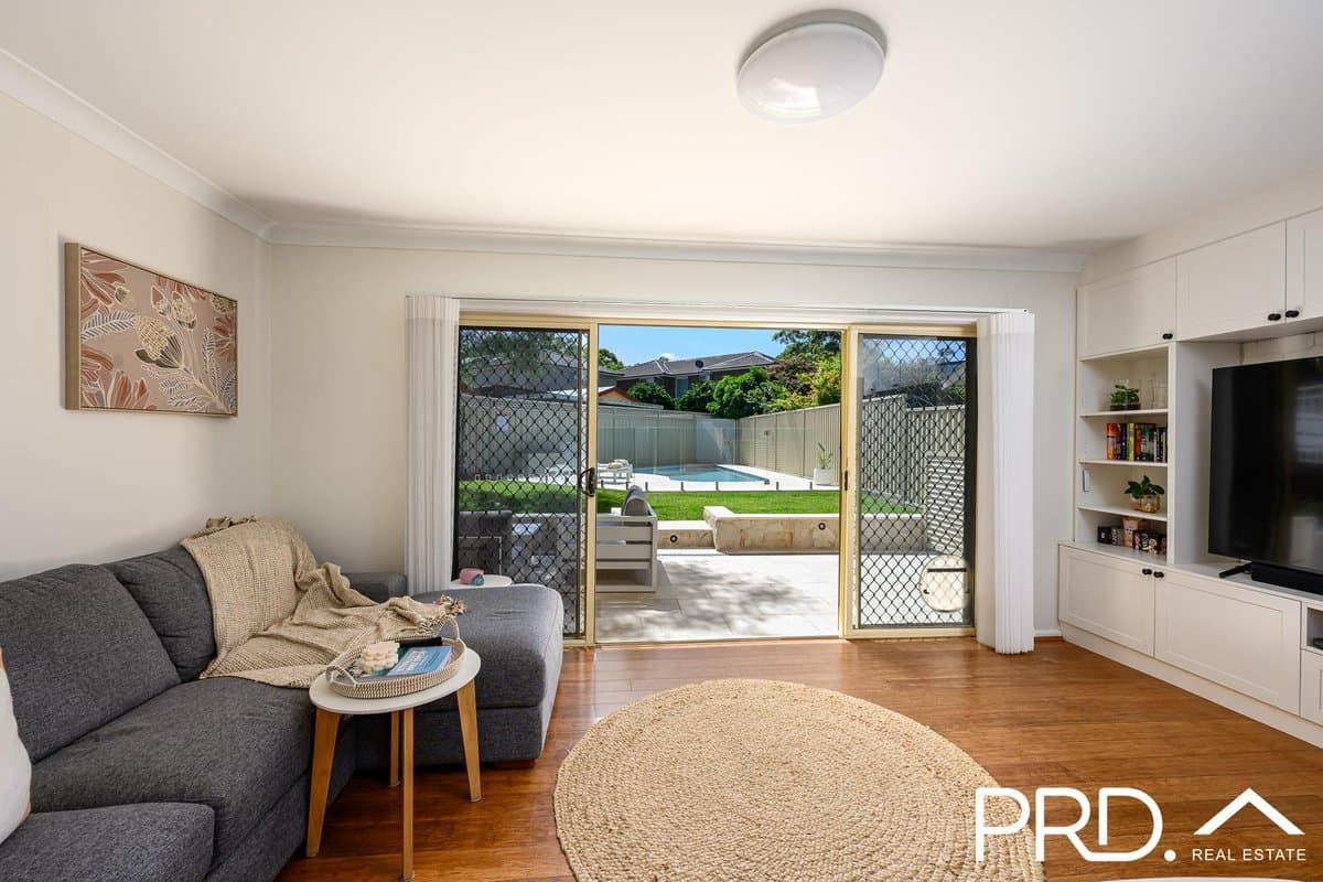 19 Sylvan Grove, PICNIC POINT NSW 2213, Picnic Point - Thumbnail 6