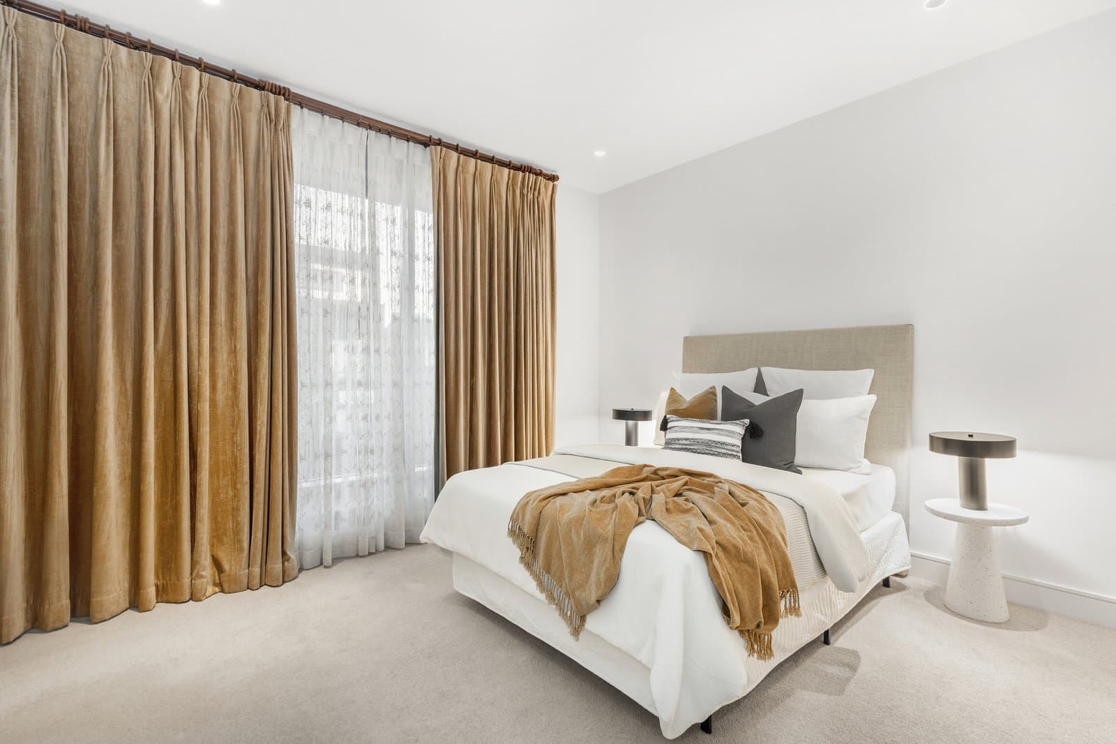 21 Pin Oak Court, Canterbury - Thumbnail 6
