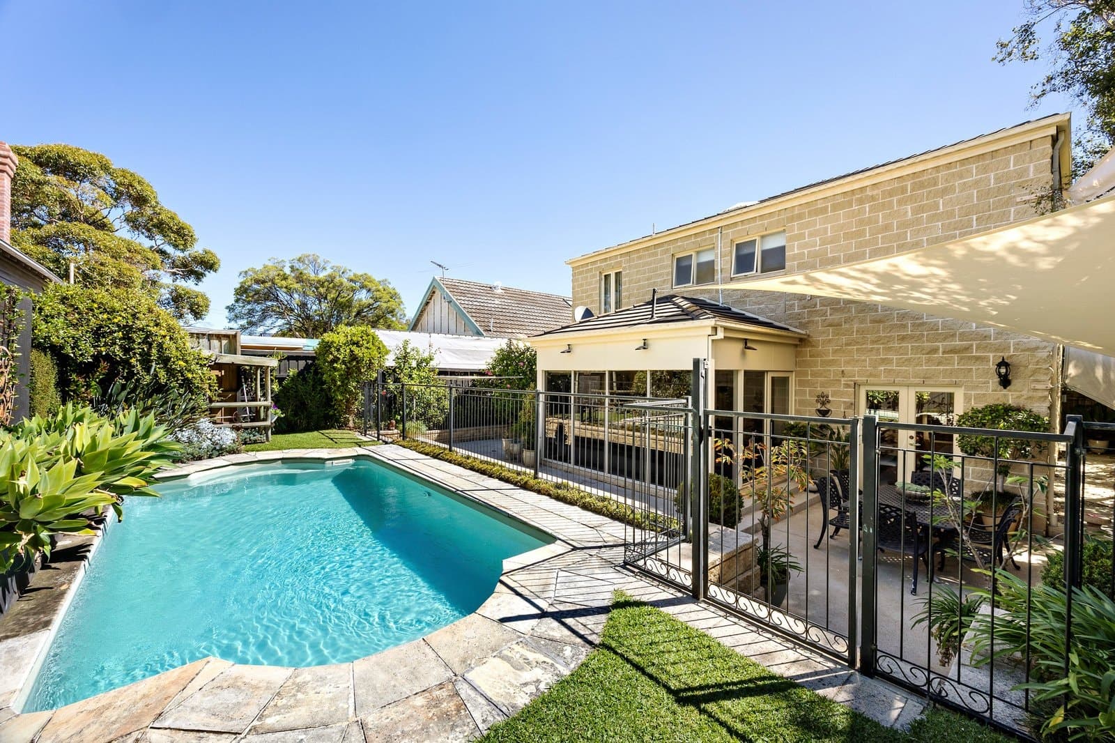 30 Deakin Street North, Hampton - Thumbnail 2