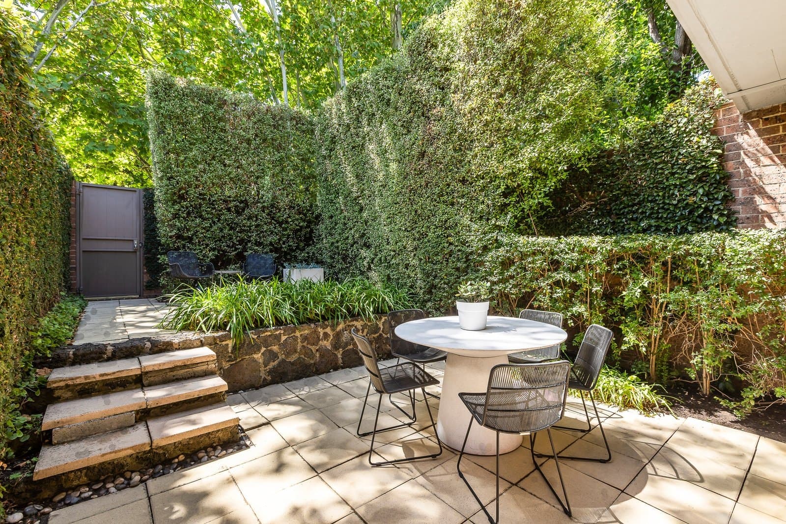 16/2 Shipley Street, South Yarra - Thumbnail 2