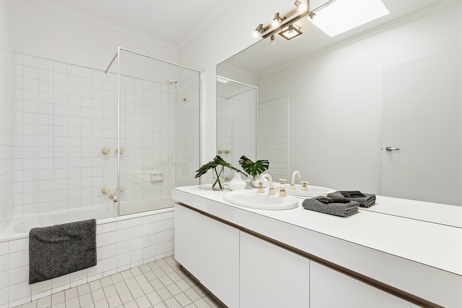 16/2 Shipley Street, South Yarra - Thumbnail 8
