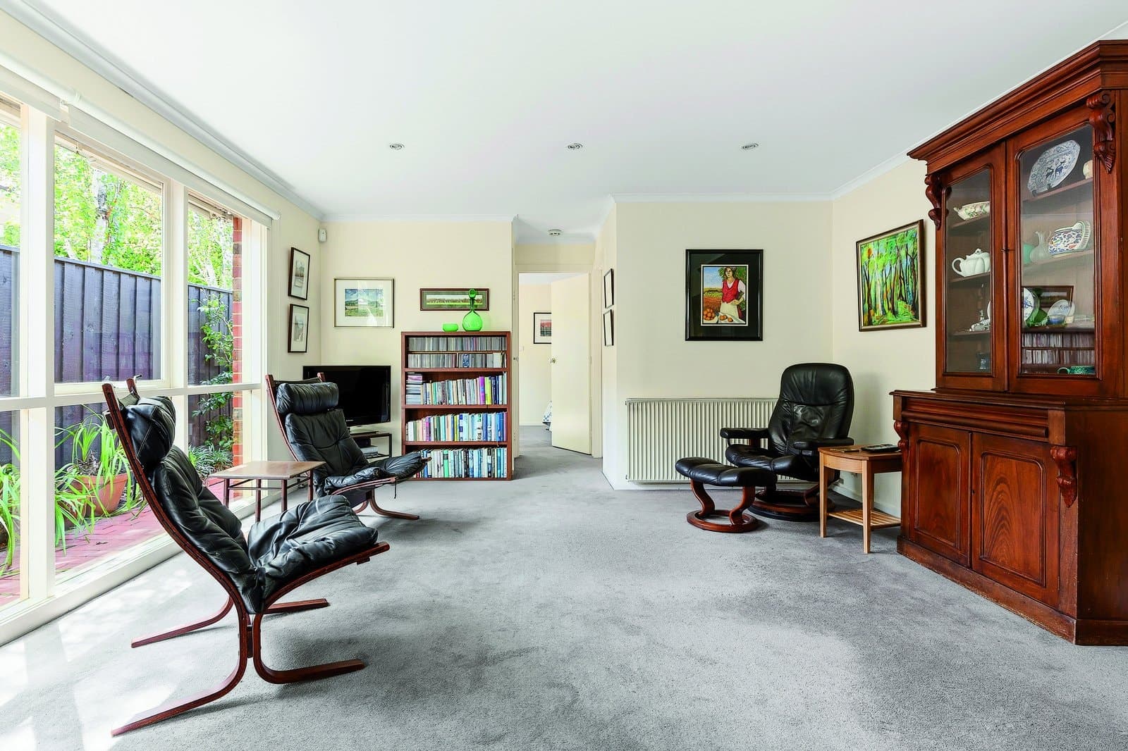 40 Ellerslie Place, Toorak - Thumbnail 3