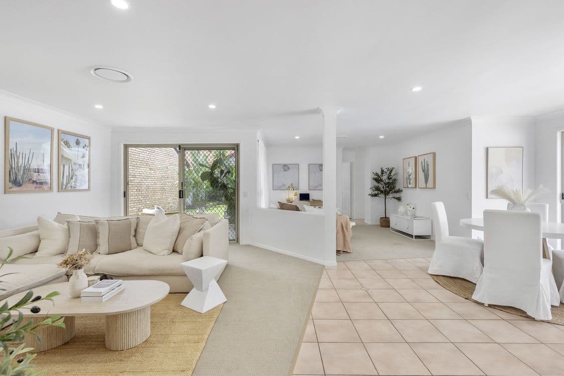 4 Typha Place, Elanora, QLD 4221, Elanora - Thumbnail 3