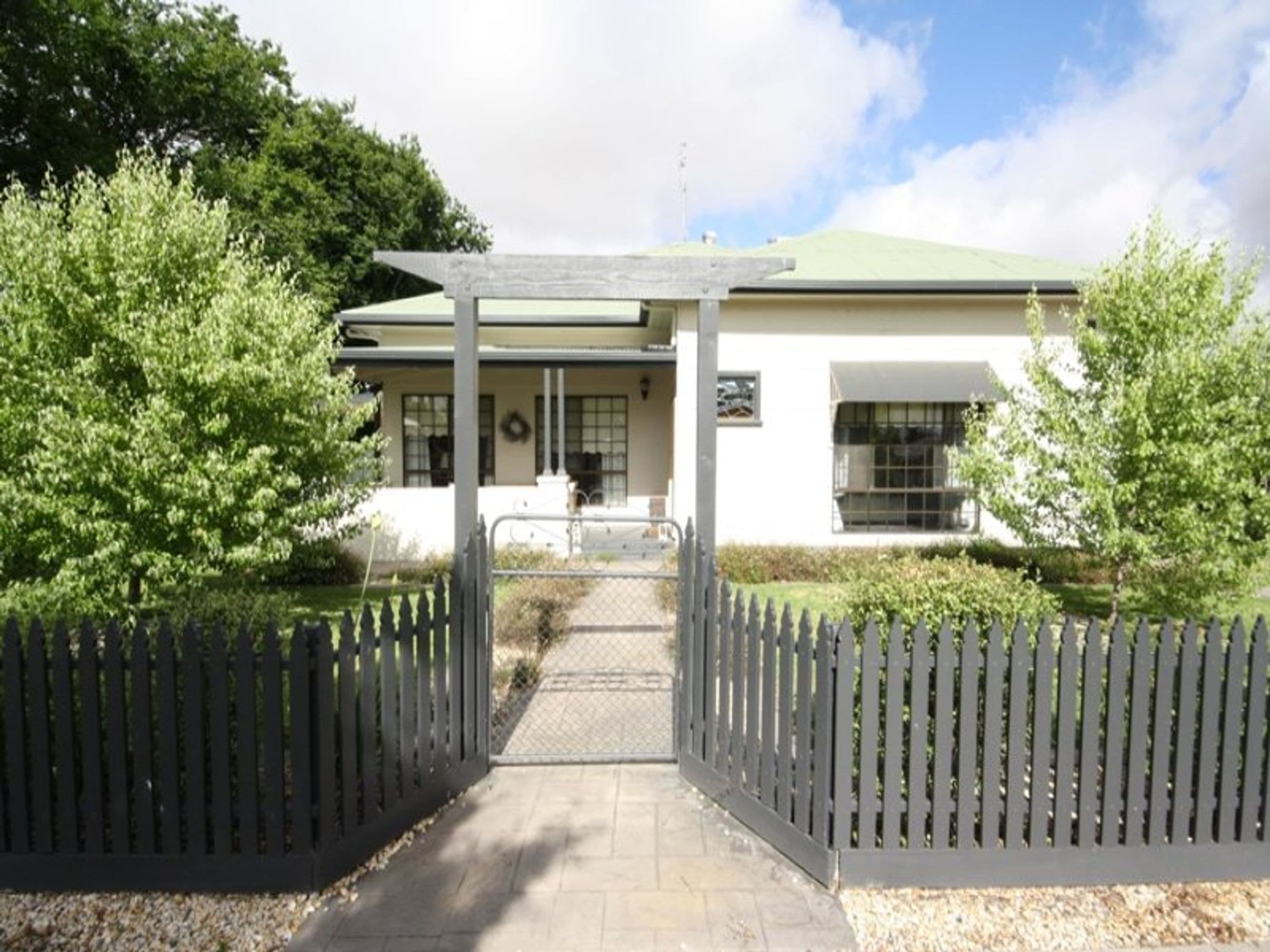 16 McPherson Street, Horsham VIC 3400, Horsham - Image 1