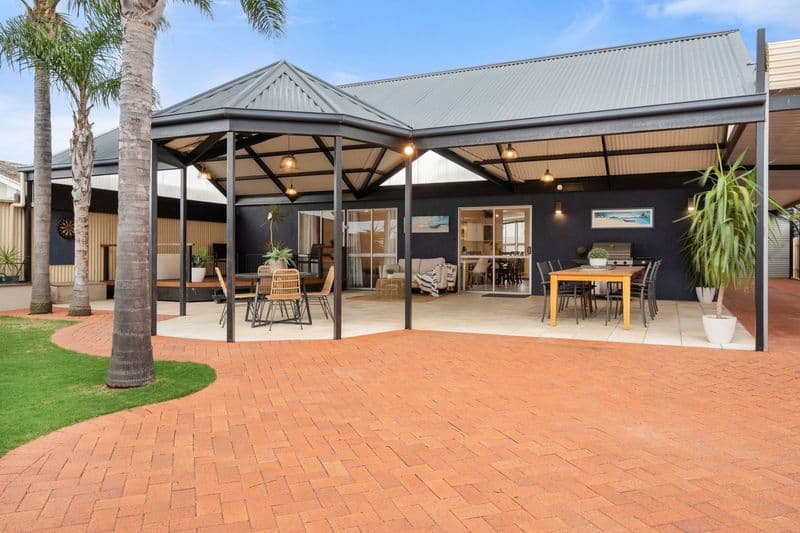22 Deemster Avenue, Christies Beach - Image 1