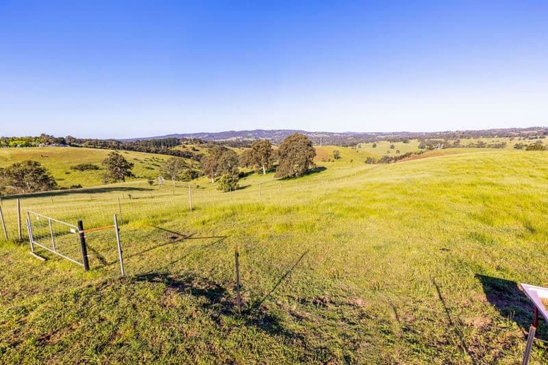 198 Range Road North, Upper Hermitage - Thumbnail 2