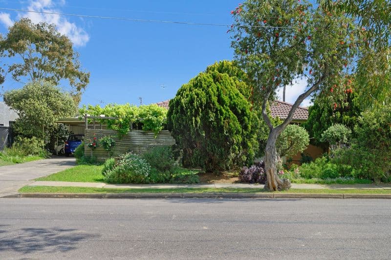 12 Jeanes Street, Henley Beach - Thumbnail 2