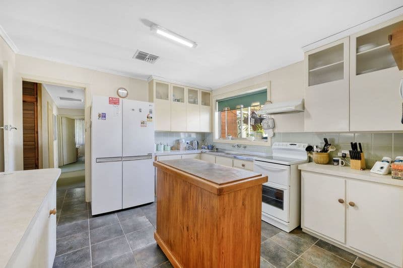 12 Jeanes Street, Henley Beach - Thumbnail 6